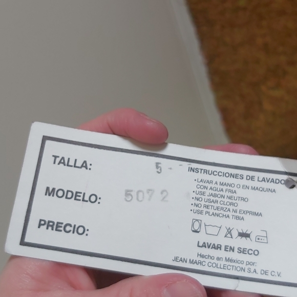 Dress - Picture 7 of 7